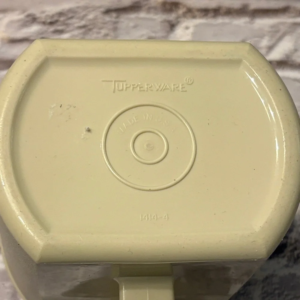 Vintage Tupperware Creamer in Almond with matching lid #1414